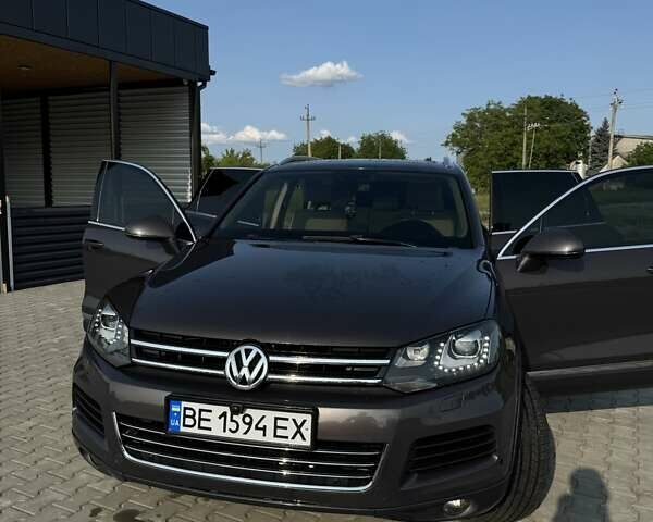 Серый Фольксваген Туарег, объемом двигателя 2.97 л и пробегом 174 тыс. км за 19000 $, фото 8 на Automoto.ua