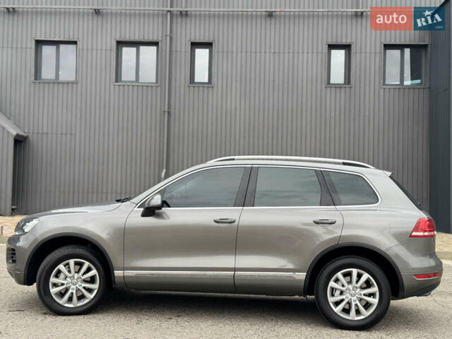 Серый Фольксваген Туарег, объемом двигателя 2.97 л и пробегом 360 тыс. км за 17500 $, фото 28 на Automoto.ua