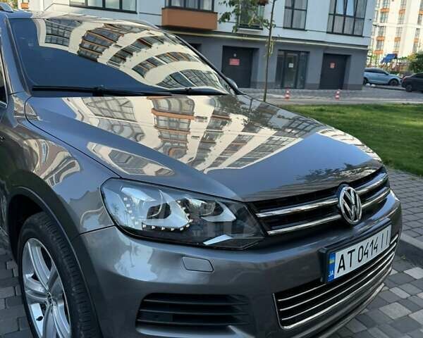 Серый Фольксваген Туарег, объемом двигателя 3 л и пробегом 267 тыс. км за 18800 $, фото 26 на Automoto.ua