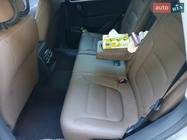 Сірий Фольксваген Туарег, об'ємом двигуна 2.97 л та пробігом 181 тис. км за 18999 $, фото 10 на Automoto.ua