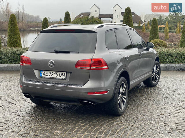 Серый Фольксваген Туарег, объемом двигателя 2.97 л и пробегом 282 тыс. км за 19700 $, фото 8 на Automoto.ua
