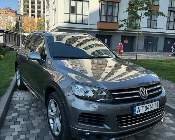 Серый Фольксваген Туарег, объемом двигателя 3 л и пробегом 267 тыс. км за 18800 $, фото 8 на Automoto.ua