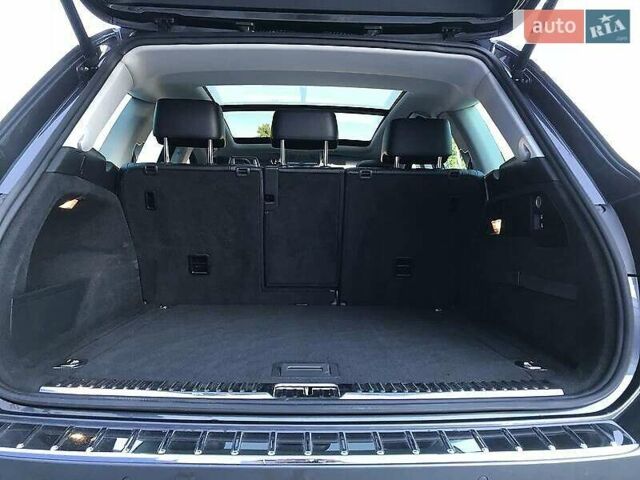 Серый Фольксваген Туарег, объемом двигателя 2.97 л и пробегом 177 тыс. км за 22000 $, фото 30 на Automoto.ua