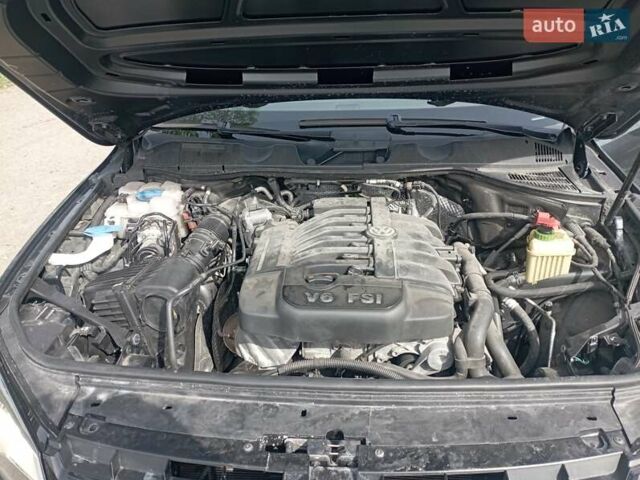 Серый Фольксваген Туарег, объемом двигателя 3.6 л и пробегом 212 тыс. км за 13999 $, фото 5 на Automoto.ua