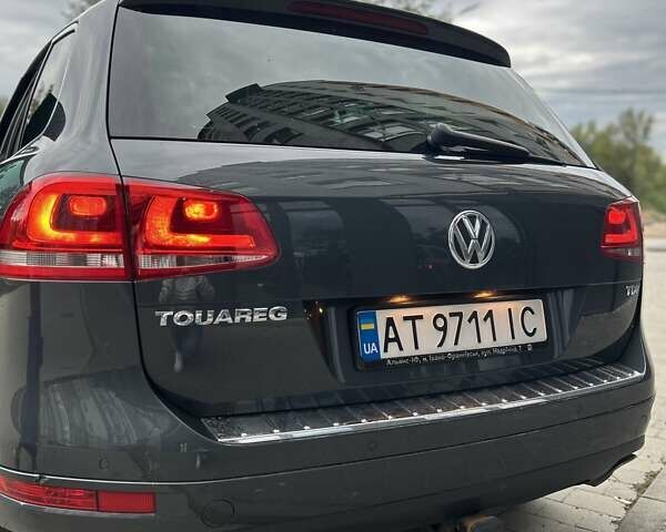 Серый Фольксваген Туарег, объемом двигателя 2.97 л и пробегом 210 тыс. км за 18500 $, фото 6 на Automoto.ua