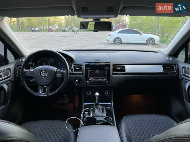 Сірий Фольксваген Туарег, об'ємом двигуна 2.97 л та пробігом 164 тис. км за 19899 $, фото 8 на Automoto.ua