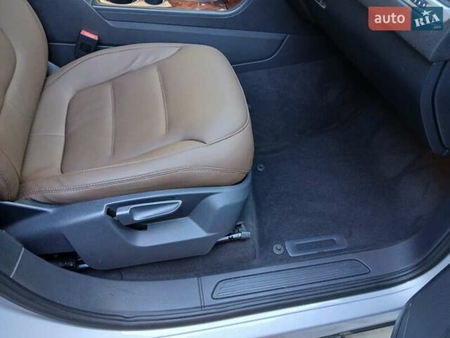 Сірий Фольксваген Туарег, об'ємом двигуна 2.97 л та пробігом 181 тис. км за 18999 $, фото 5 на Automoto.ua