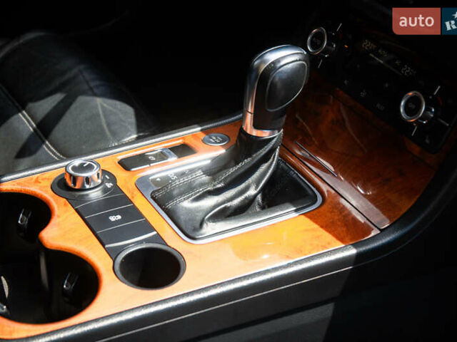 Сірий Фольксваген Туарег, об'ємом двигуна 2.97 л та пробігом 225 тис. км за 18500 $, фото 29 на Automoto.ua