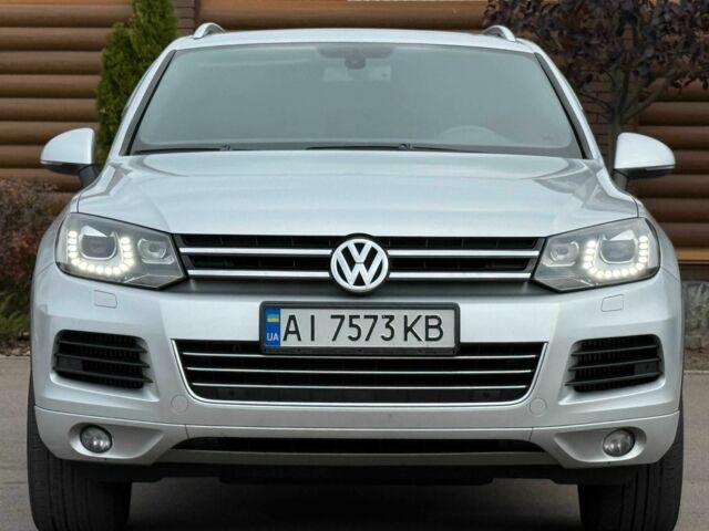Сірий Фольксваген Туарег, об'ємом двигуна 3 л та пробігом 226 тис. км за 18000 $, фото 4 на Automoto.ua