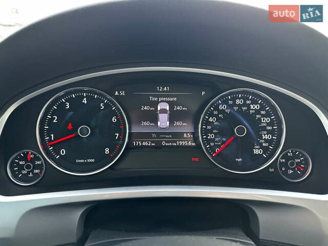 Серый Фольксваген Туарег, объемом двигателя 3.6 л и пробегом 175 тыс. км за 16500 $, фото 12 на Automoto.ua