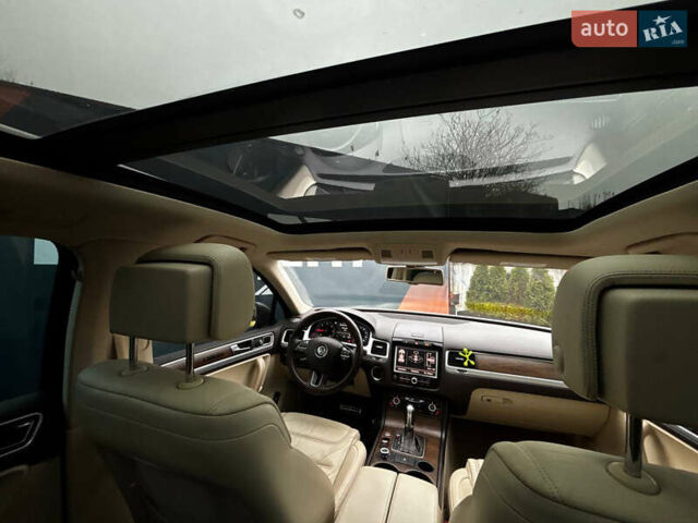 Сірий Фольксваген Туарег, об'ємом двигуна 2.97 л та пробігом 250 тис. км за 21500 $, фото 40 на Automoto.ua