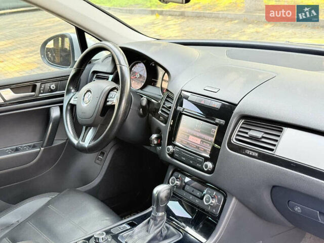 Сірий Фольксваген Туарег, об'ємом двигуна 3.6 л та пробігом 264 тис. км за 13900 $, фото 14 на Automoto.ua