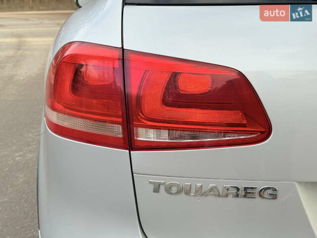 Сірий Фольксваген Туарег, об'ємом двигуна 3.6 л та пробігом 225 тис. км за 12500 $, фото 11 на Automoto.ua