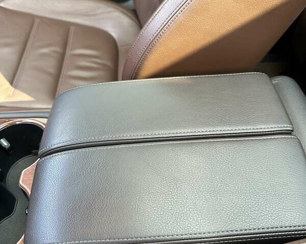 Серый Фольксваген Туарег, объемом двигателя 2.97 л и пробегом 195 тыс. км за 16500 $, фото 10 на Automoto.ua