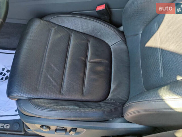 Серый Фольксваген Туарег, объемом двигателя 2.97 л и пробегом 286 тыс. км за 17000 $, фото 15 на Automoto.ua