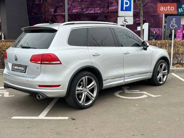 Серый Фольксваген Туарег, объемом двигателя 2.97 л и пробегом 223 тыс. км за 20490 $, фото 6 на Automoto.ua
