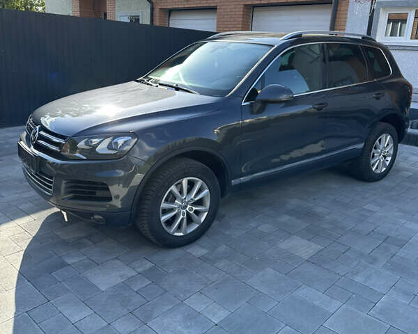 Сірий Фольксваген Туарег, об'ємом двигуна 2.97 л та пробігом 254 тис. км за 21000 $, фото 6 на Automoto.ua