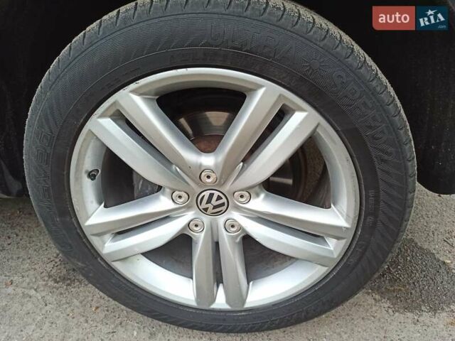 Серый Фольксваген Туарег, объемом двигателя 3.6 л и пробегом 179 тыс. км за 19000 $, фото 23 на Automoto.ua