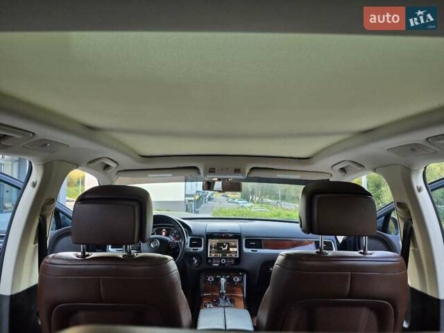 Серый Фольксваген Туарег, объемом двигателя 2.97 л и пробегом 248 тыс. км за 16500 $, фото 24 на Automoto.ua