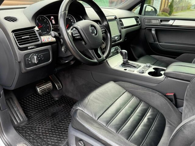 Сірий Фольксваген Туарег, об'ємом двигуна 3 л та пробігом 226 тис. км за 18000 $, фото 13 на Automoto.ua