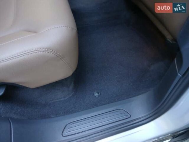 Сірий Фольксваген Туарег, об'ємом двигуна 2.97 л та пробігом 181 тис. км за 18999 $, фото 1 на Automoto.ua