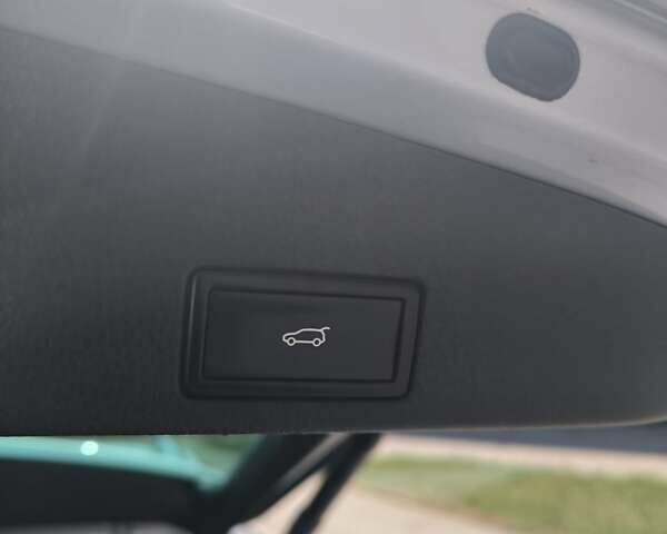 Серый Фольксваген Туарег, объемом двигателя 3 л и пробегом 280 тыс. км за 22500 $, фото 39 на Automoto.ua