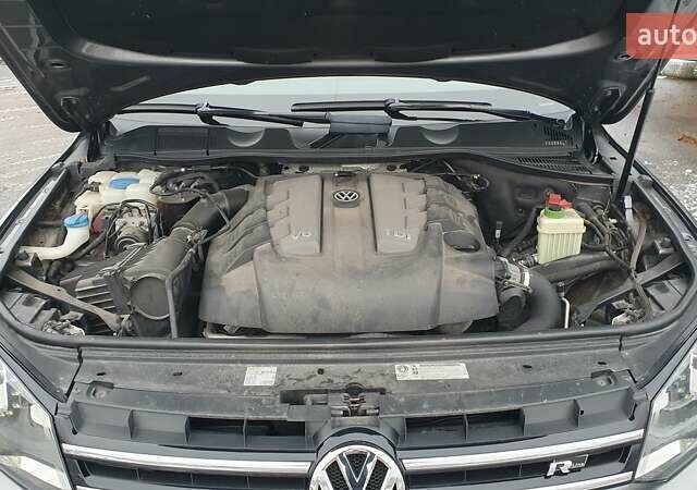 Сірий Фольксваген Туарег, об'ємом двигуна 2.97 л та пробігом 202 тис. км за 21500 $, фото 11 на Automoto.ua