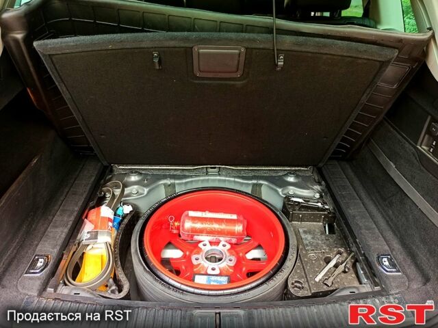 Серый Фольксваген Туарег, объемом двигателя 3.6 л и пробегом 179 тыс. км за 21600 $, фото 9 на Automoto.ua