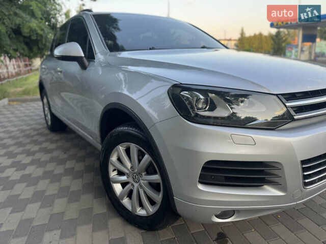 Серый Фольксваген Туарег, объемом двигателя 2.97 л и пробегом 340 тыс. км за 15900 $, фото 16 на Automoto.ua