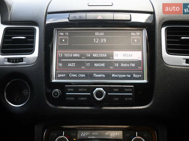 Сірий Фольксваген Туарег, об'ємом двигуна 2.97 л та пробігом 225 тис. км за 18500 $, фото 24 на Automoto.ua