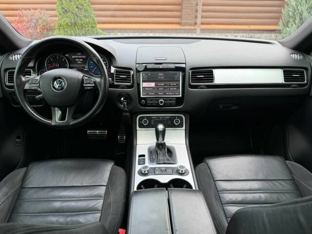 Сірий Фольксваген Туарег, об'ємом двигуна 3 л та пробігом 226 тис. км за 18000 $, фото 17 на Automoto.ua