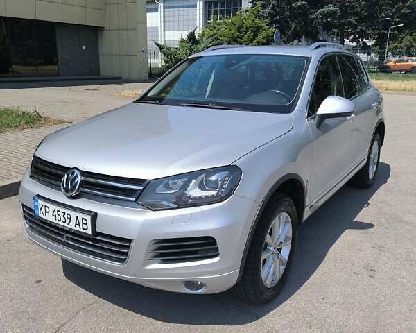 Серый Фольксваген Туарег, объемом двигателя 3 л и пробегом 280 тыс. км за 22500 $, фото 23 на Automoto.ua