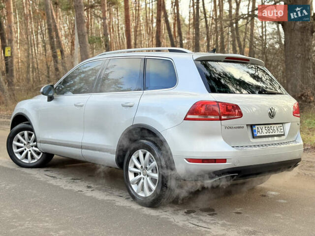 Сірий Фольксваген Туарег, об'ємом двигуна 3.6 л та пробігом 225 тис. км за 12500 $, фото 9 на Automoto.ua