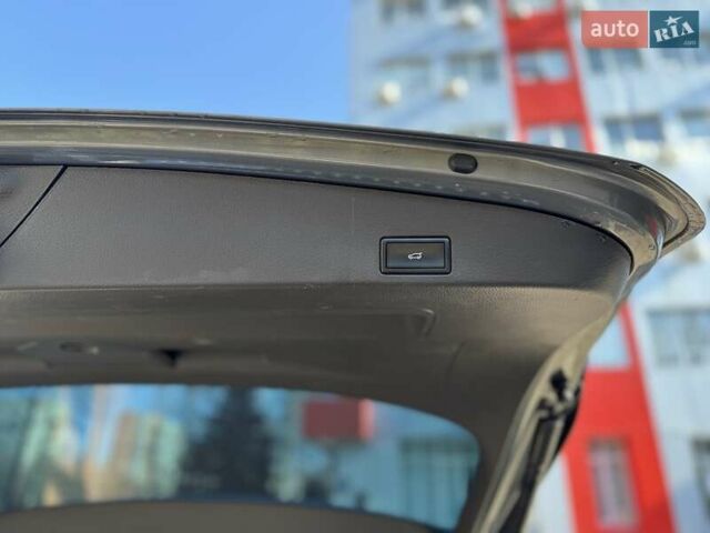 Сірий Фольксваген Туарег, об'ємом двигуна 2.97 л та пробігом 247 тис. км за 19200 $, фото 18 на Automoto.ua