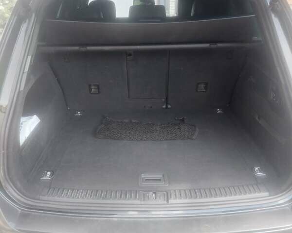 Серый Фольксваген Туарег, объемом двигателя 2.97 л и пробегом 289 тыс. км за 20500 $, фото 15 на Automoto.ua