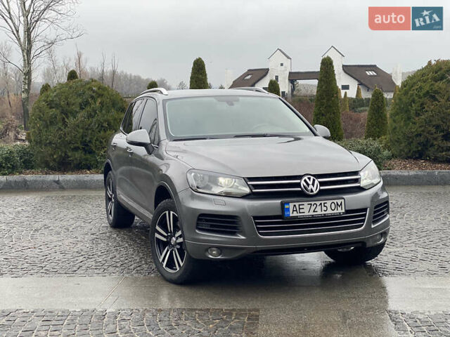 Серый Фольксваген Туарег, объемом двигателя 2.97 л и пробегом 282 тыс. км за 19700 $, фото 10 на Automoto.ua