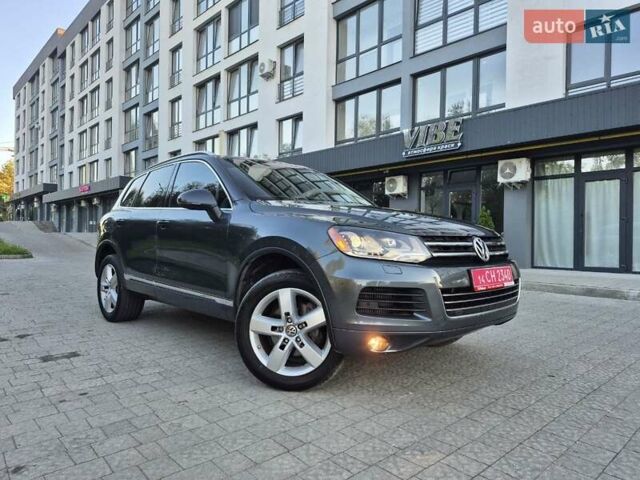 Серый Фольксваген Туарег, объемом двигателя 2.97 л и пробегом 248 тыс. км за 16500 $, фото 51 на Automoto.ua