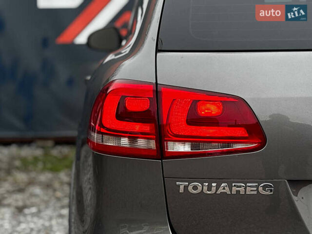 Сірий Фольксваген Туарег, об'ємом двигуна 2.97 л та пробігом 250 тис. км за 21500 $, фото 22 на Automoto.ua
