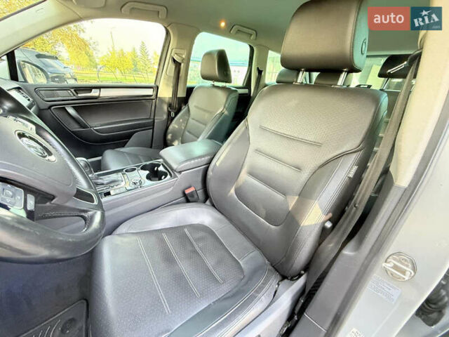 Сірий Фольксваген Туарег, об'ємом двигуна 3.6 л та пробігом 264 тис. км за 13900 $, фото 22 на Automoto.ua