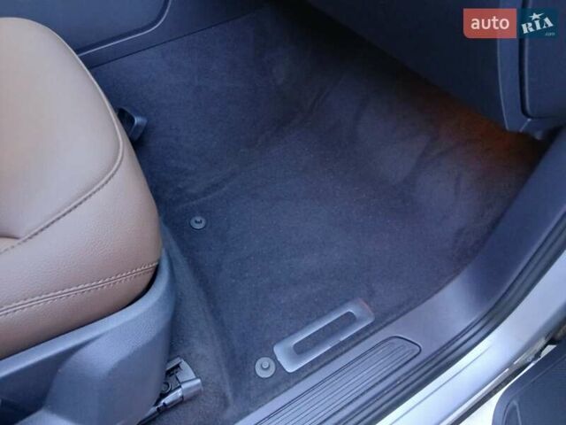 Сірий Фольксваген Туарег, об'ємом двигуна 2.97 л та пробігом 181 тис. км за 18999 $, фото 6 на Automoto.ua