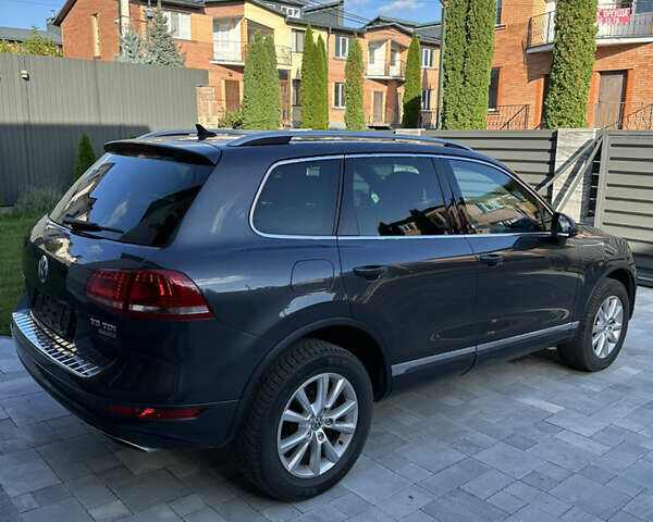 Сірий Фольксваген Туарег, об'ємом двигуна 2.97 л та пробігом 254 тис. км за 21000 $, фото 4 на Automoto.ua