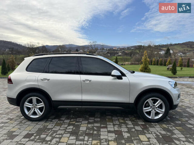 Серый Фольксваген Туарег, объемом двигателя 3 л и пробегом 230 тыс. км за 21900 $, фото 3 на Automoto.ua
