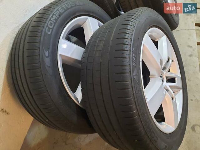 Сірий Фольксваген Туарег, об'ємом двигуна 2.97 л та пробігом 181 тис. км за 18999 $, фото 4 на Automoto.ua