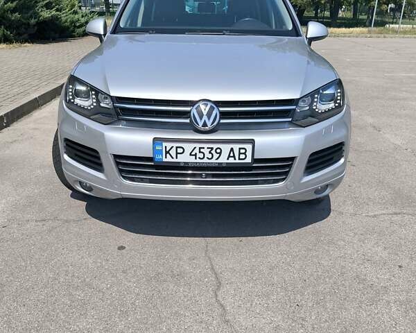 Серый Фольксваген Туарег, объемом двигателя 3 л и пробегом 280 тыс. км за 22500 $, фото 12 на Automoto.ua