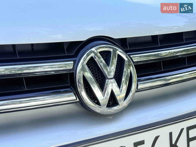 Сірий Фольксваген Туарег, об'ємом двигуна 3.6 л та пробігом 264 тис. км за 13900 $, фото 11 на Automoto.ua