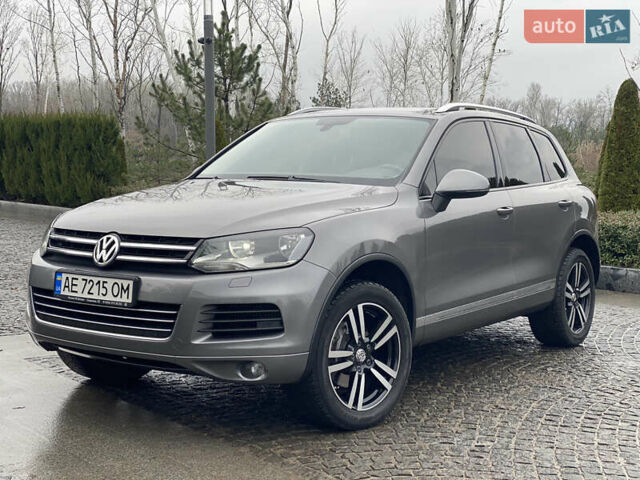 Серый Фольксваген Туарег, объемом двигателя 2.97 л и пробегом 282 тыс. км за 19700 $, фото 4 на Automoto.ua