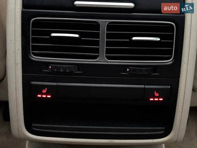 Сірий Фольксваген Туарег, об'ємом двигуна 2.97 л та пробігом 250 тис. км за 21500 $, фото 41 на Automoto.ua