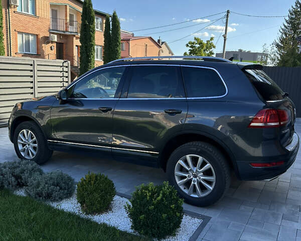 Сірий Фольксваген Туарег, об'ємом двигуна 2.97 л та пробігом 254 тис. км за 21000 $, фото 8 на Automoto.ua