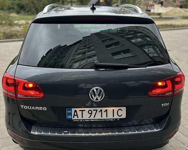 Серый Фольксваген Туарег, объемом двигателя 2.97 л и пробегом 210 тыс. км за 18500 $, фото 5 на Automoto.ua
