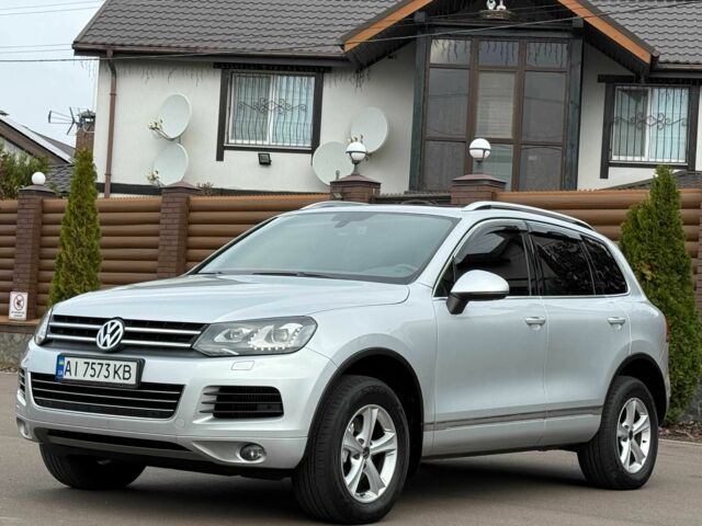 Сірий Фольксваген Туарег, об'ємом двигуна 3 л та пробігом 226 тис. км за 18000 $, фото 3 на Automoto.ua